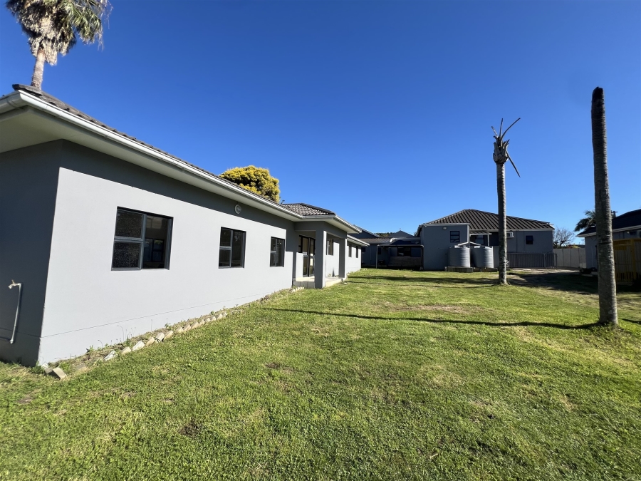 Commercial Property for Sale in Vincent Eastern Cape